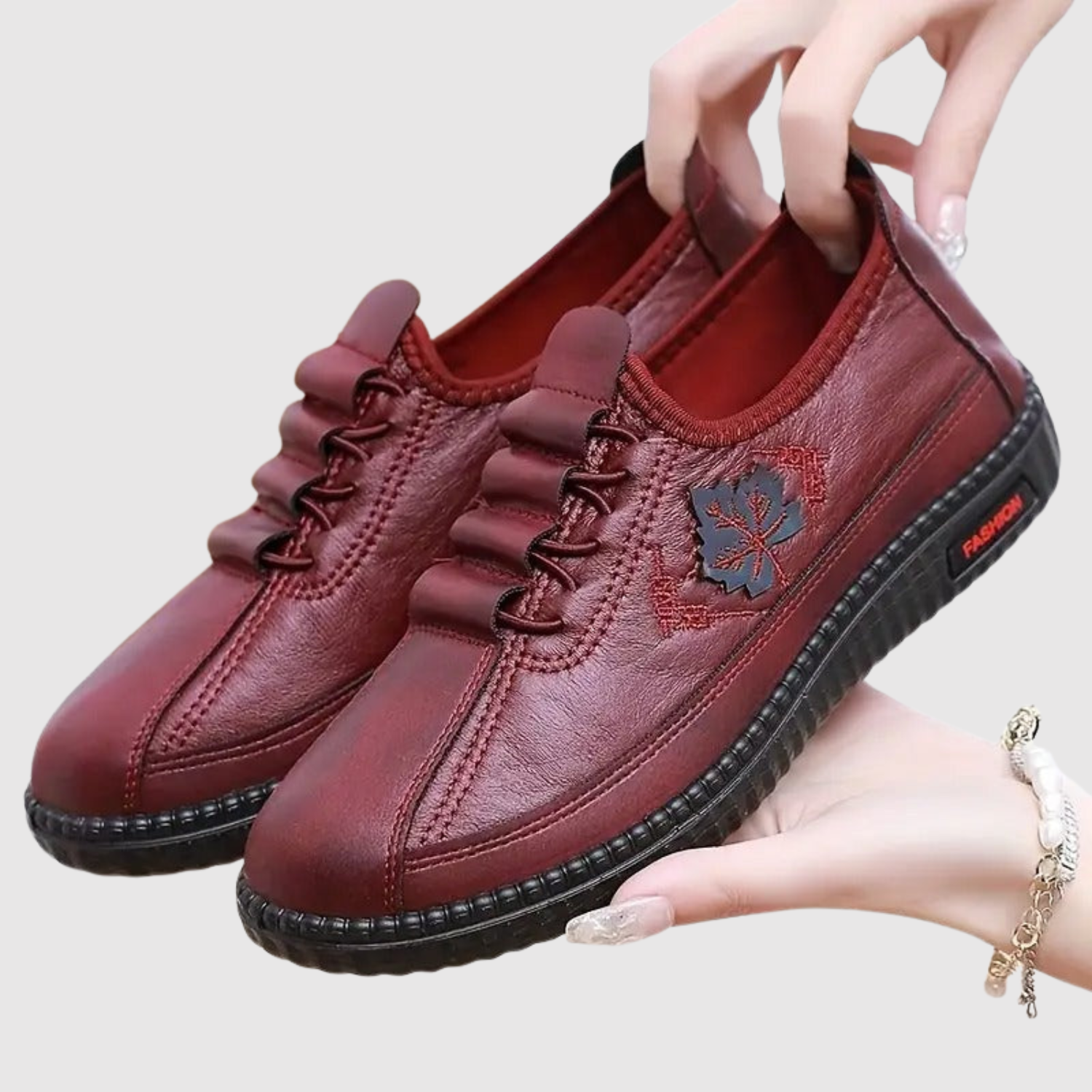 Симона - Удобни дамски обувки с бродерийни детайли