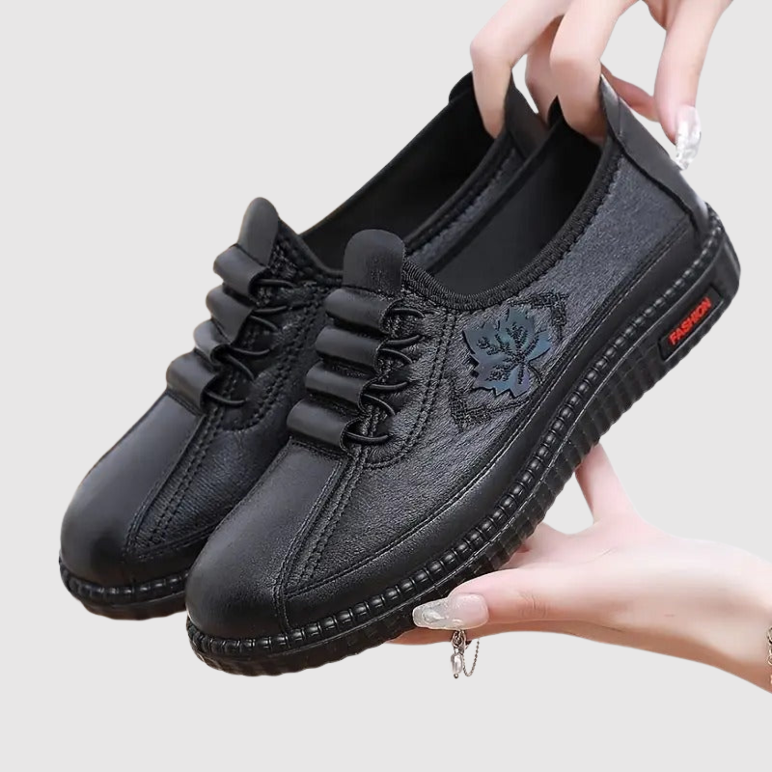 Симона - Удобни дамски обувки с бродерийни детайли